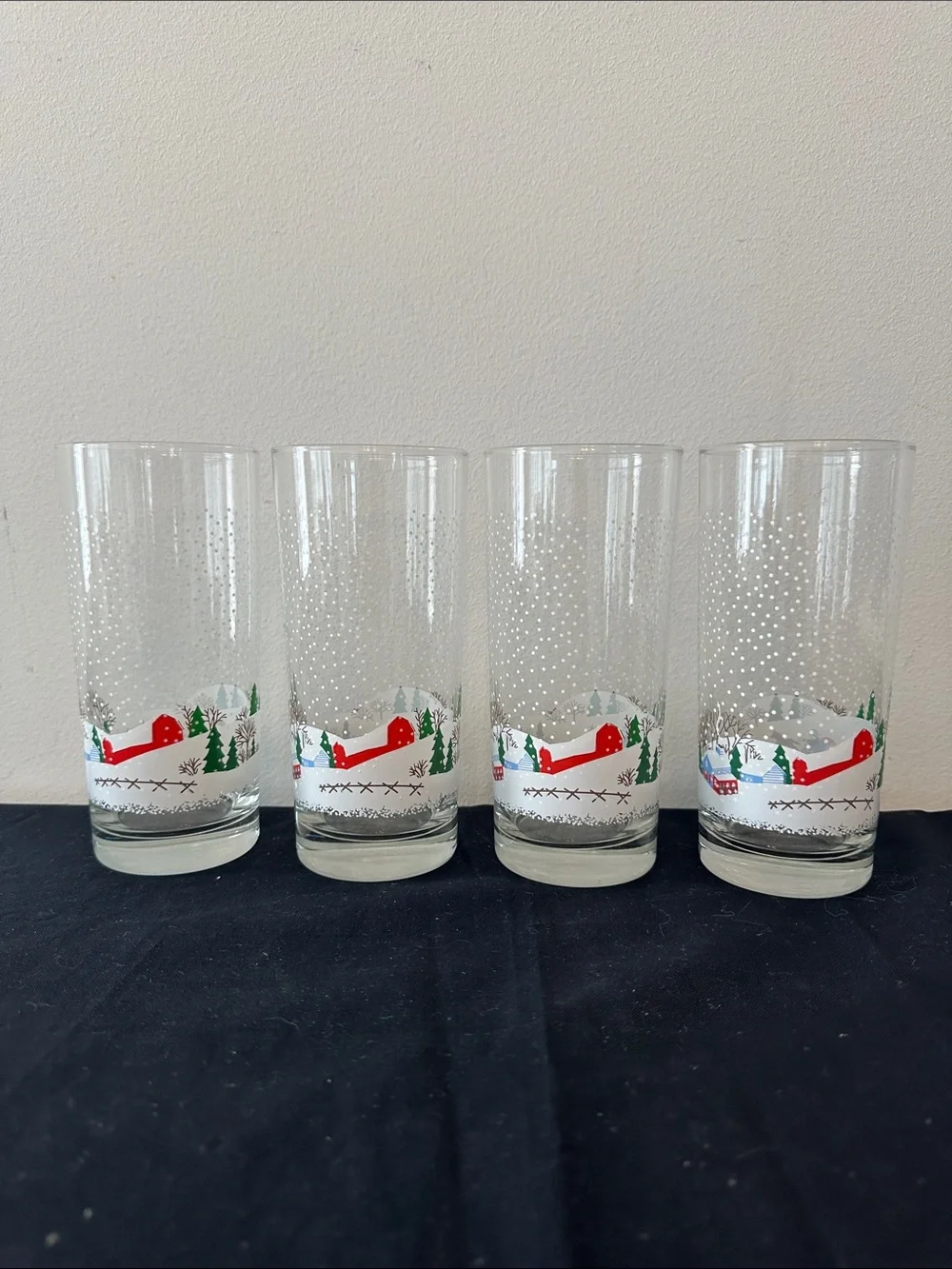 Set of 4 Lenox Sleighride 12 oz Glass Tumblers